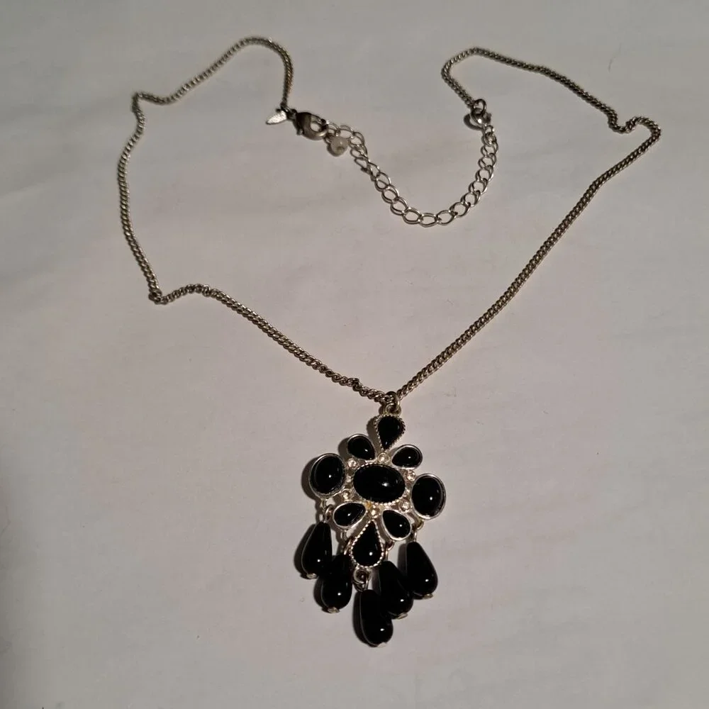 NWT Avon navy blue almost black silver tone necklace and earring set - Picture 7 of 9